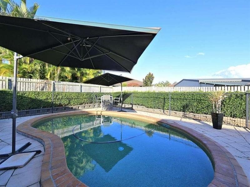 35 Robina Drive, Avoca QLD 4670