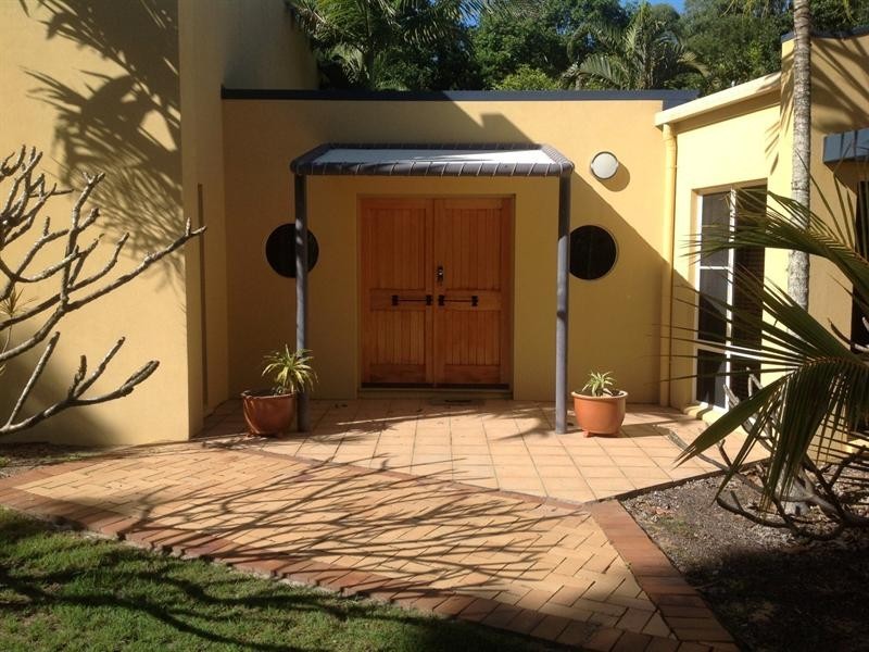 207 Sylvan Drive, Moore Park Beach QLD 4670