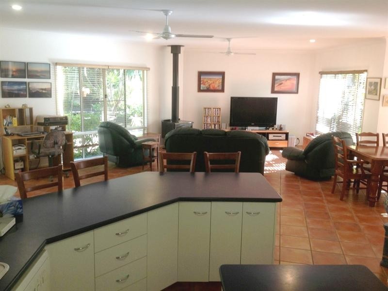 207 Sylvan Drive, Moore Park Beach QLD 4670