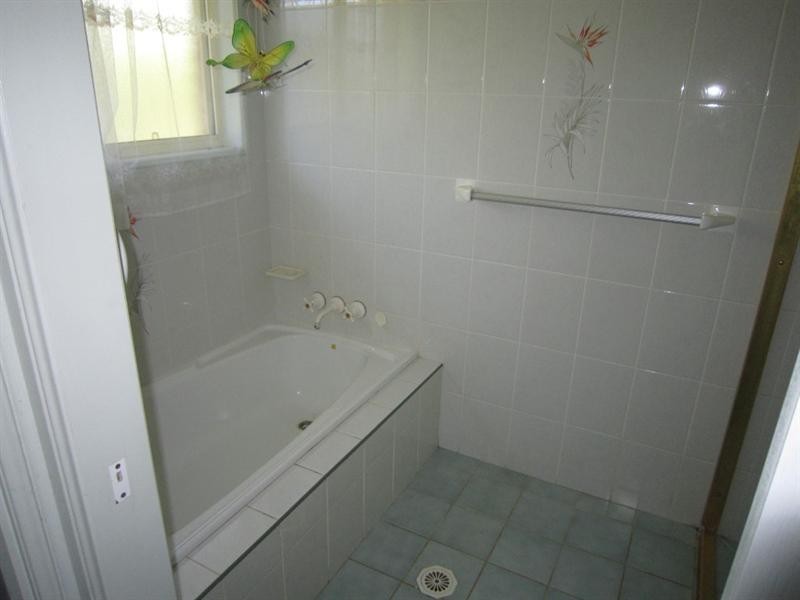 27a Thabeban Street, Avenell Heights QLD 4670