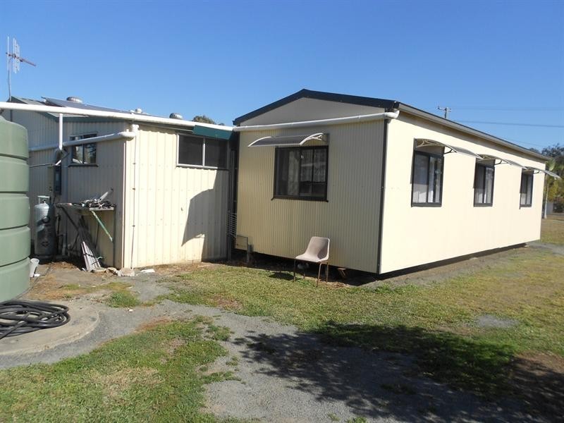 81 Pharlap Parade, Branyan QLD 4670