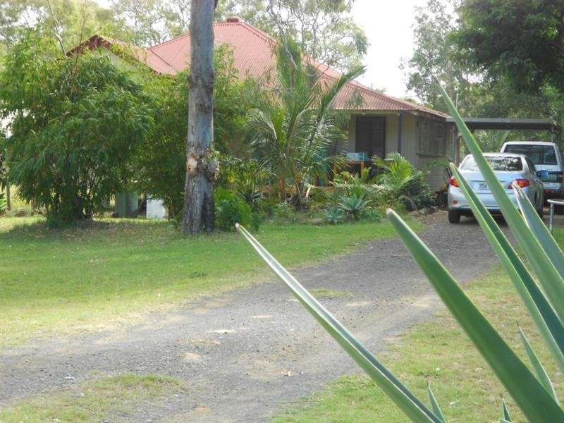 6 Ohlaf Street, Moore Park Beach QLD 4670