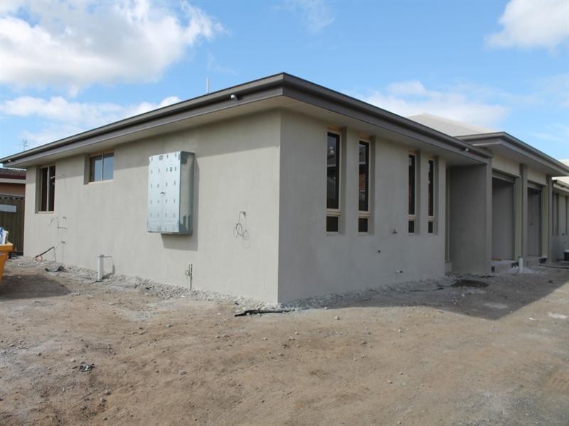 2/48 Takalvan Street, Svensson Heights QLD 4670