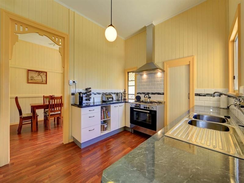 4 Coomber Street, Svensson Heights QLD 4670