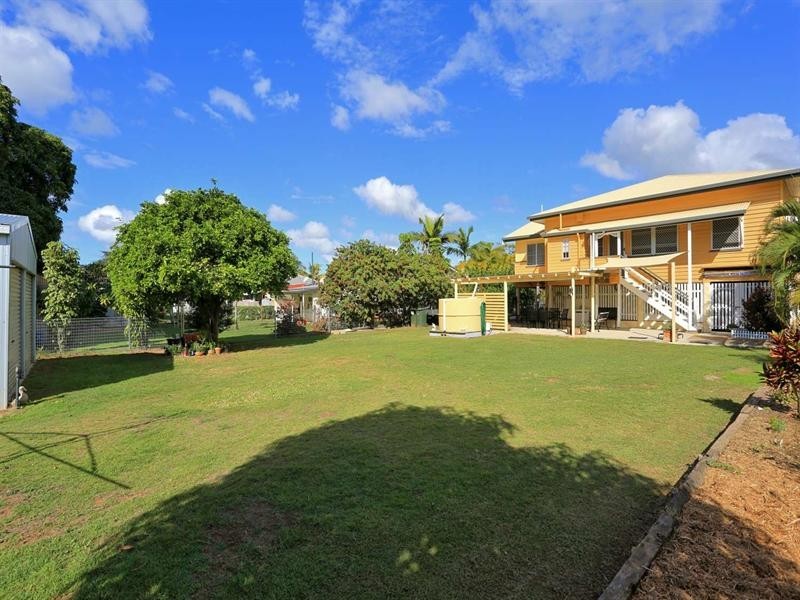 4 Coomber Street, Svensson Heights QLD 4670