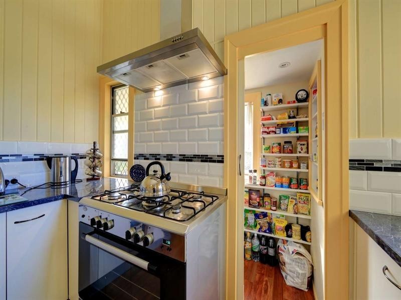4 Coomber Street, Svensson Heights QLD 4670