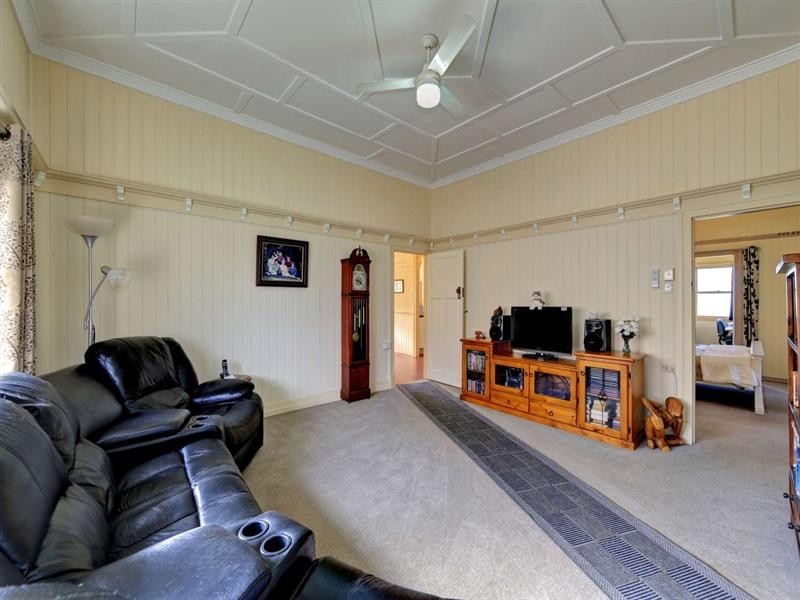 4 Coomber Street, Svensson Heights QLD 4670
