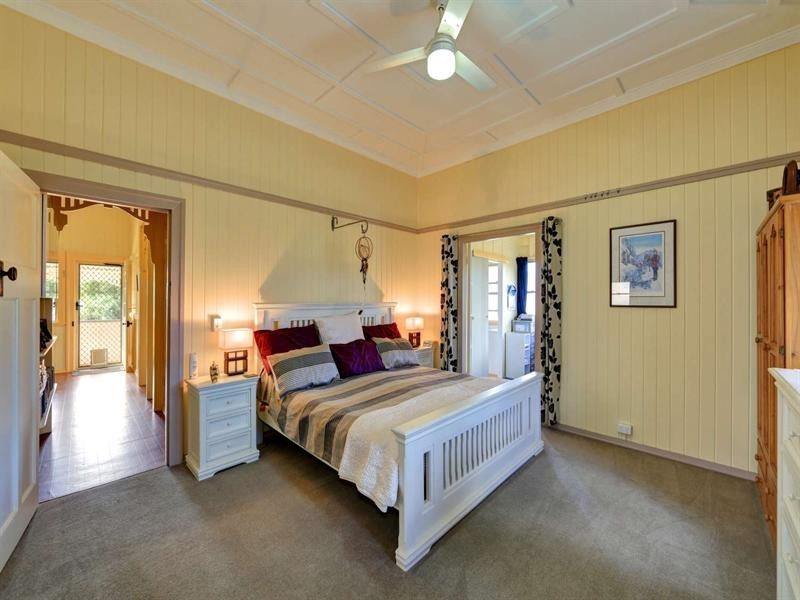 4 Coomber Street, Svensson Heights QLD 4670