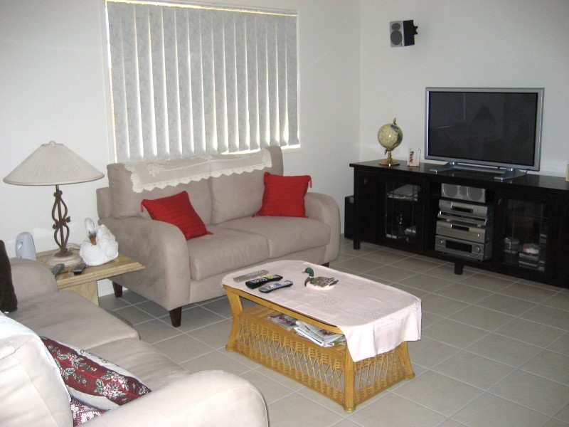 9 Dawson Avenue, Bundaberg QLD 4670