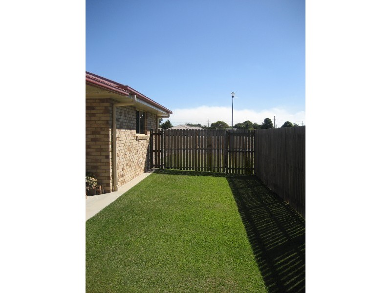 9 Dawson Avenue, Bundaberg QLD 4670