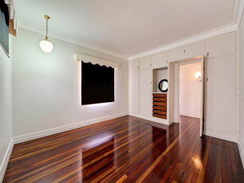 160 Walker Street, Svensson Heights QLD 4670