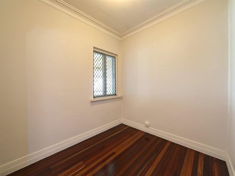 160 Walker Street, Svensson Heights QLD 4670