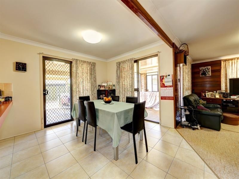 6 Woolley Street, Avenell Heights QLD 4670