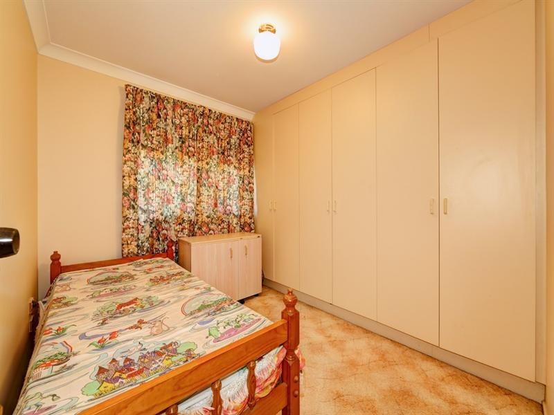 6 Woolley Street, Avenell Heights QLD 4670