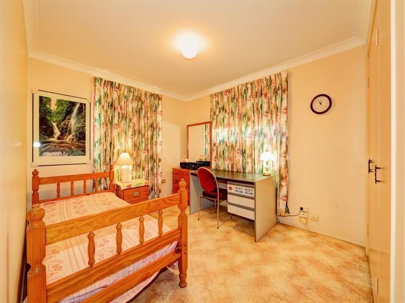 6 Woolley Street, Avenell Heights QLD 4670