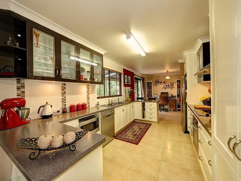 39 Evergreen Drive, Branyan QLD 4670