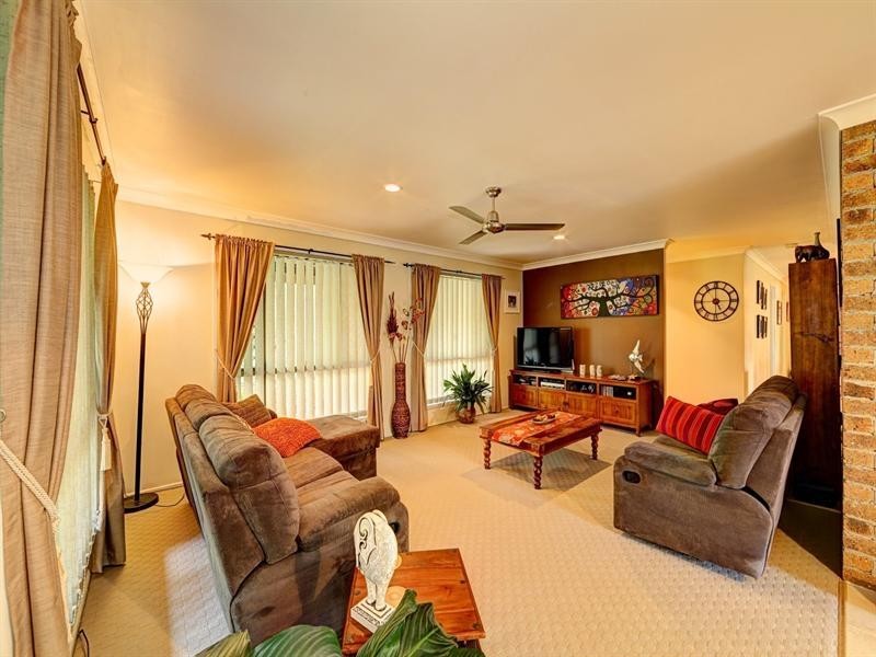 39 Evergreen Drive, Branyan QLD 4670