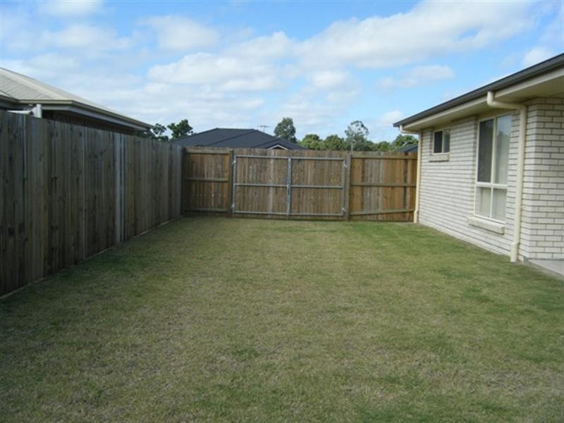 23 Keppel Crescent, Thabeban QLD 4670