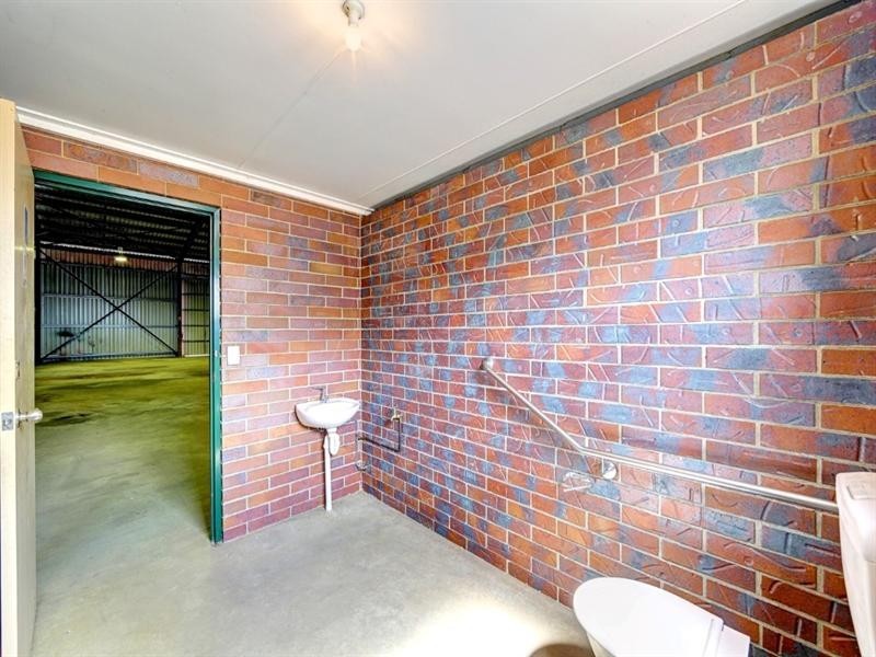 8 Ellen Drive, Thabeban QLD 4670