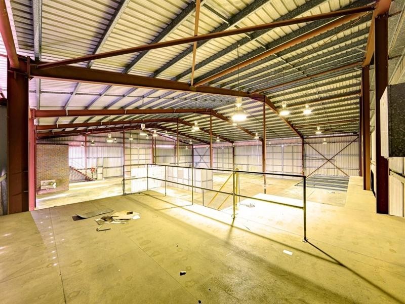 8 Ellen Drive, Thabeban QLD 4670