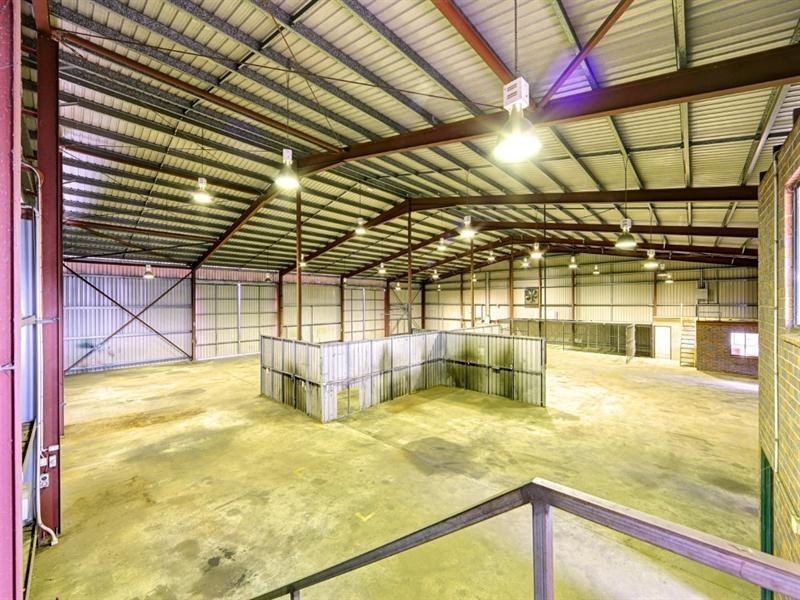 8 Ellen Drive, Thabeban QLD 4670