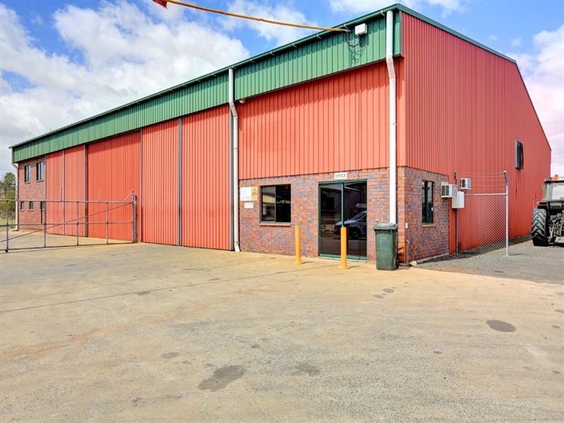 8 Ellen Drive, Thabeban QLD 4670