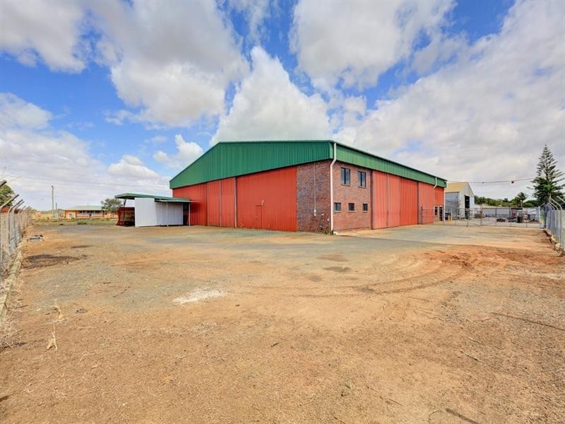 8 Ellen Drive, Thabeban QLD 4670