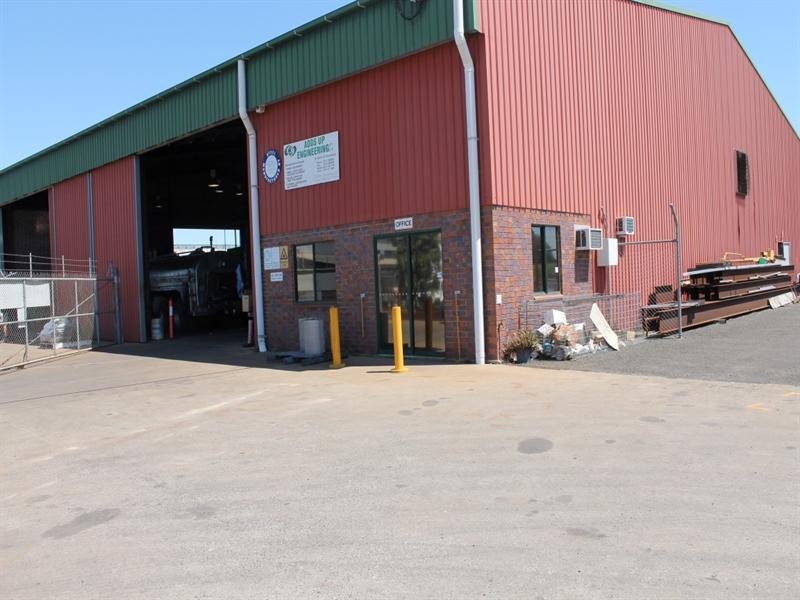 8 Ellen Drive, Thabeban QLD 4670