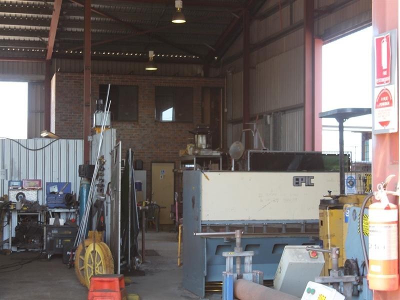 8 Ellen Drive, Thabeban QLD 4670