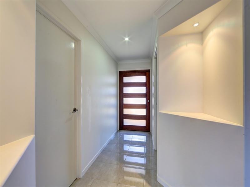 8 Longview Street, Ashfield QLD 4670