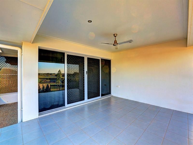 8 Longview Street, Ashfield QLD 4670