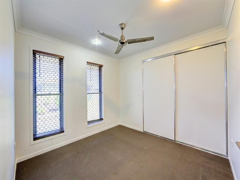 8 Longview Street, Ashfield QLD 4670