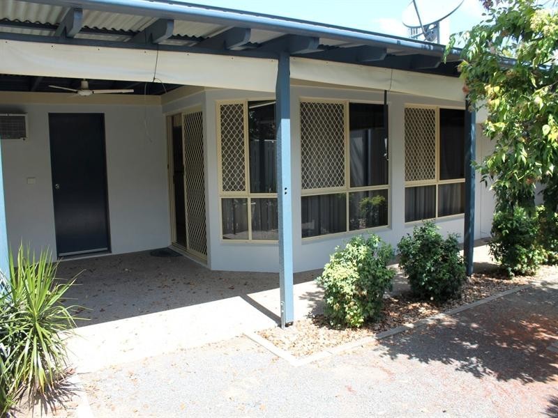 1 and 2/13 Grimstead Street, Bundaberg West QLD 4670