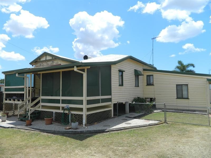 22 Baker Street, Kepnock QLD 4670