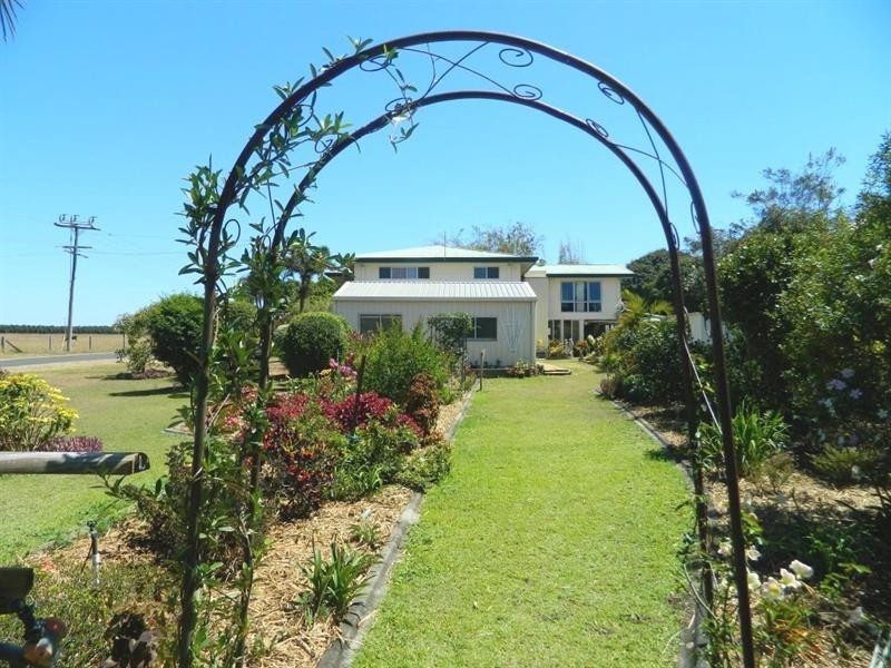 1309 Moore Park Road, Gooburrum QLD 4670