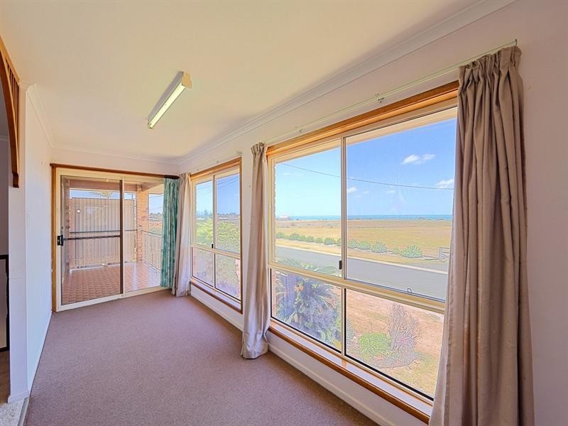 95 Shelley Street, Burnett Heads QLD 4670