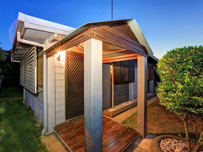 130 Elliott Heads Road, Avenell Heights QLD 4670