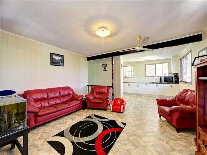 130 Elliott Heads Road, Avenell Heights QLD 4670