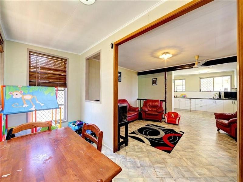 130 Elliott Heads Road, Avenell Heights QLD 4670