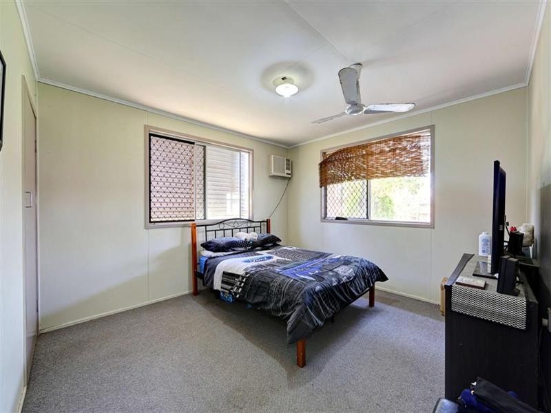 130 Elliott Heads Road, Avenell Heights QLD 4670