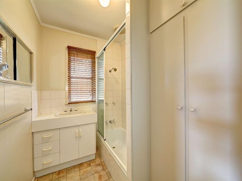 17 Baker Street, Kepnock QLD 4670