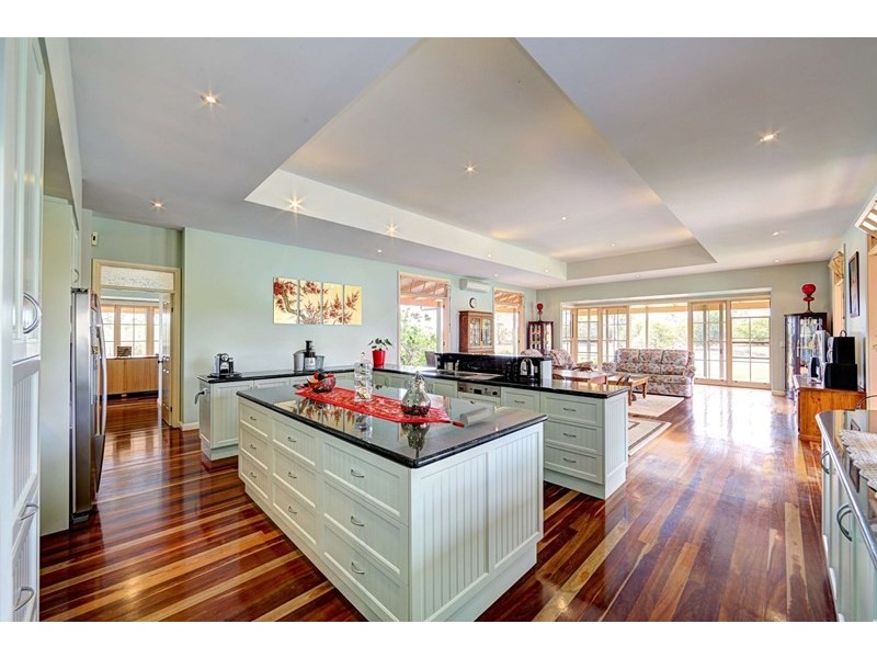 336 Fe Walker Street, Ashfield QLD 4670