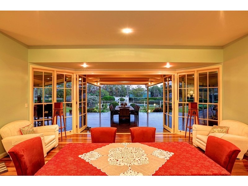 336 Fe Walker Street, Ashfield QLD 4670