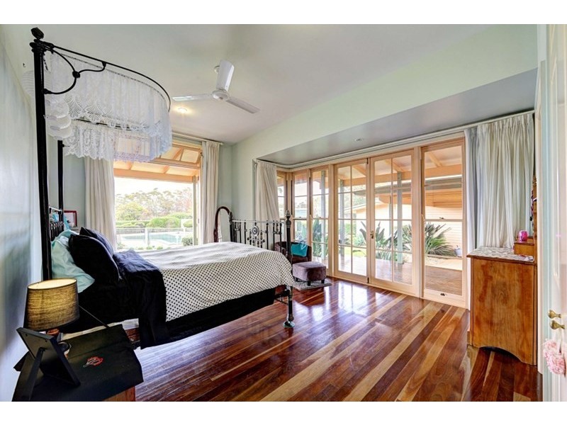 336 Fe Walker Street, Ashfield QLD 4670