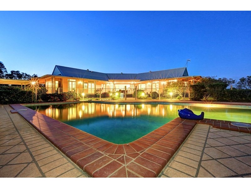 336 Fe Walker Street, Ashfield QLD 4670