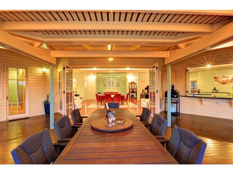 336 Fe Walker Street, Ashfield QLD 4670