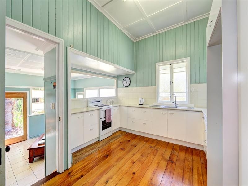 63 Water Street, Walkervale QLD 4670