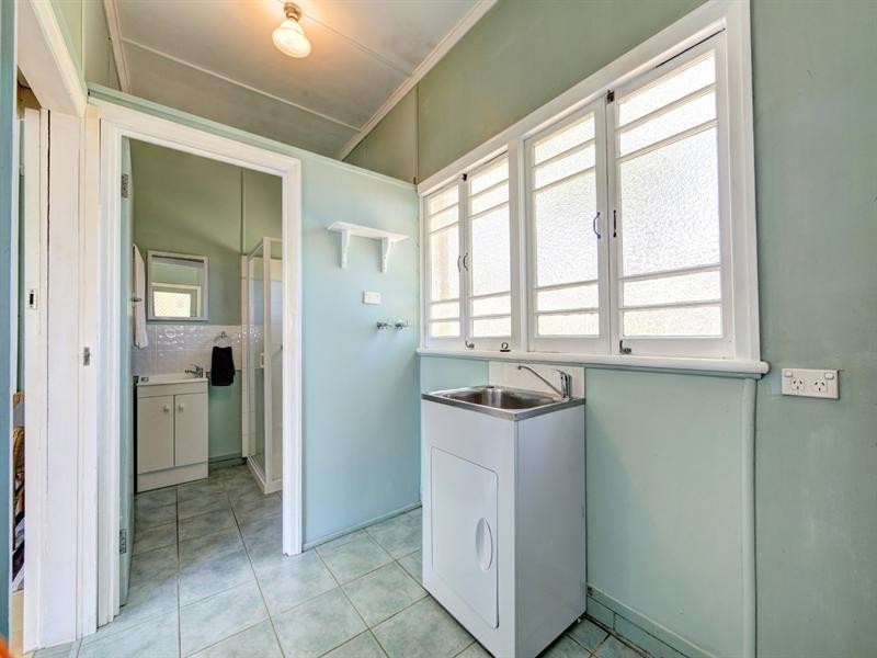 63 Water Street, Walkervale QLD 4670