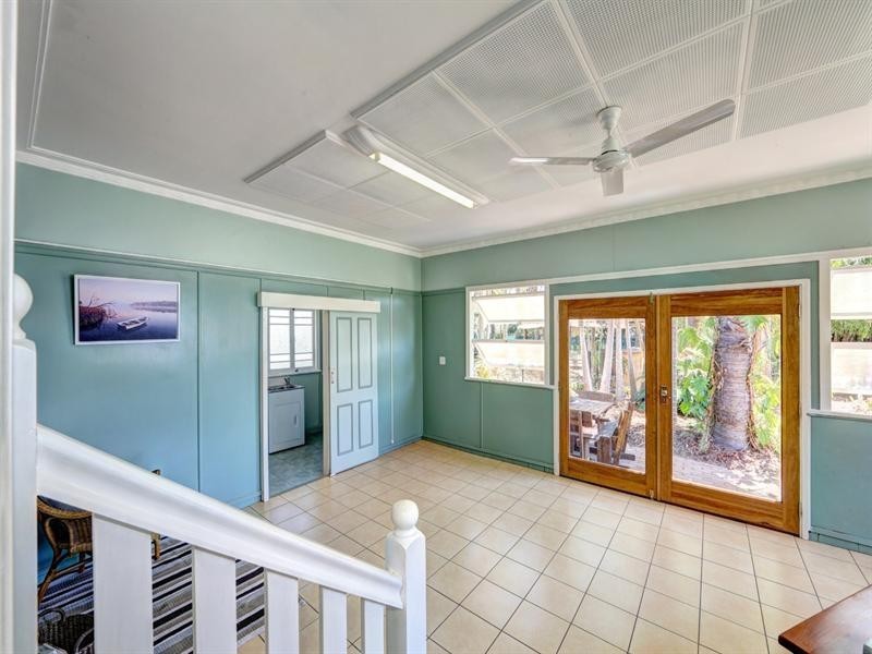 63 Water Street, Walkervale QLD 4670