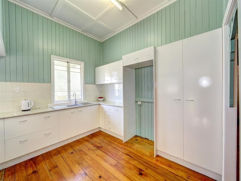 63 Water Street, Walkervale QLD 4670